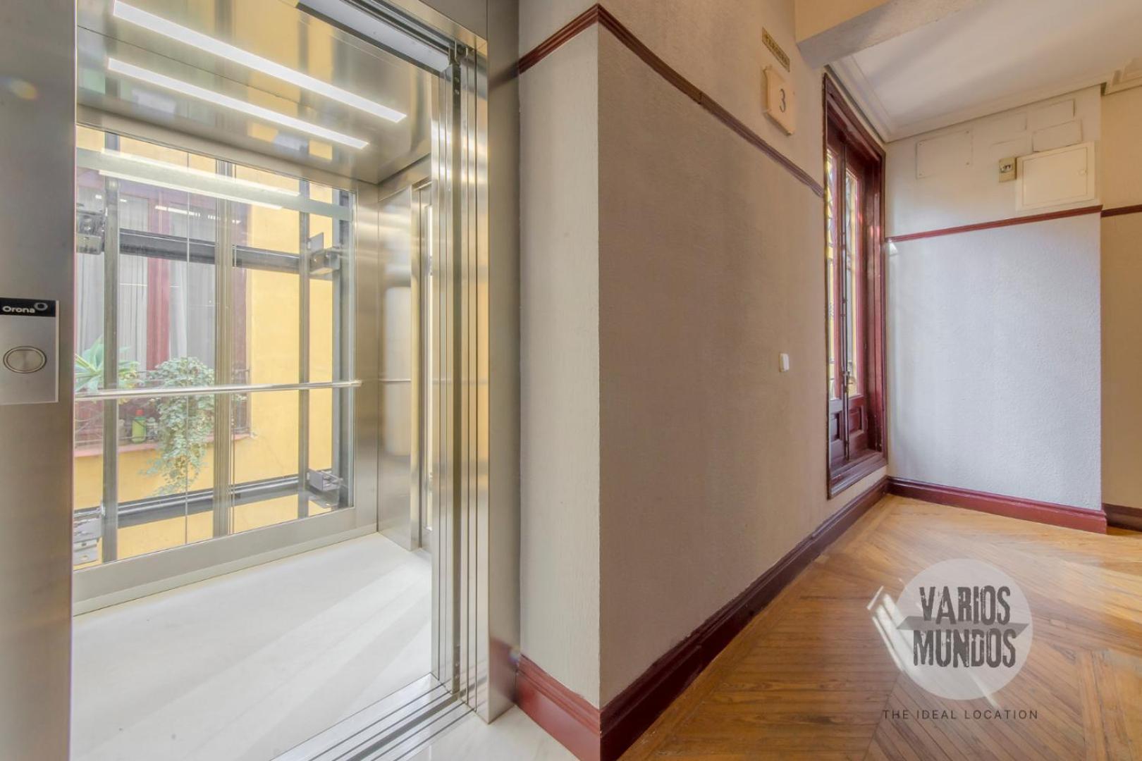 Encanto Literario Para 4 En Las Letras, Ventura De La Vega Apartamento Madrid