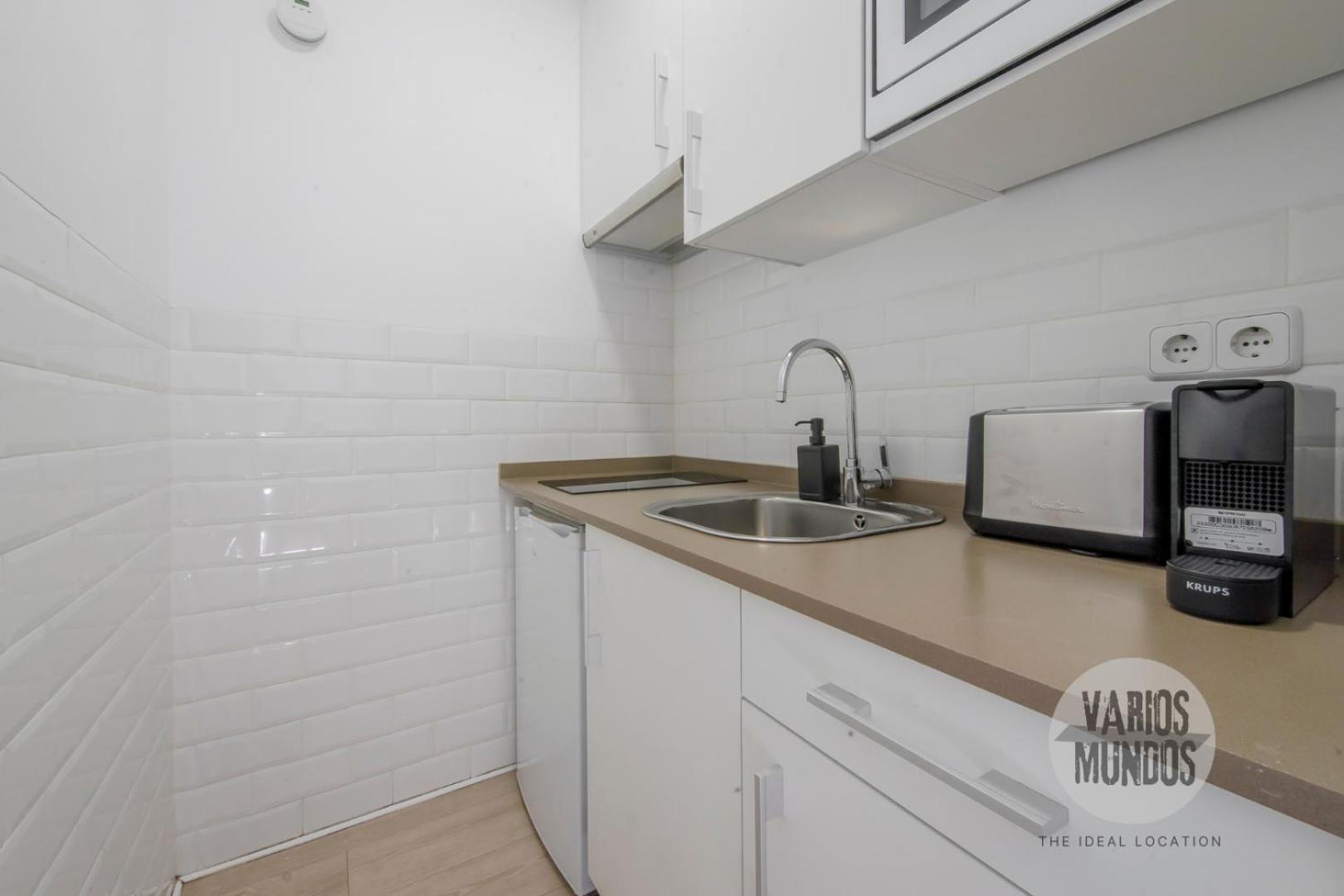 Apartamento Encanto Literario Para 4 En Las Letras, Ventura De La Vega Madrid