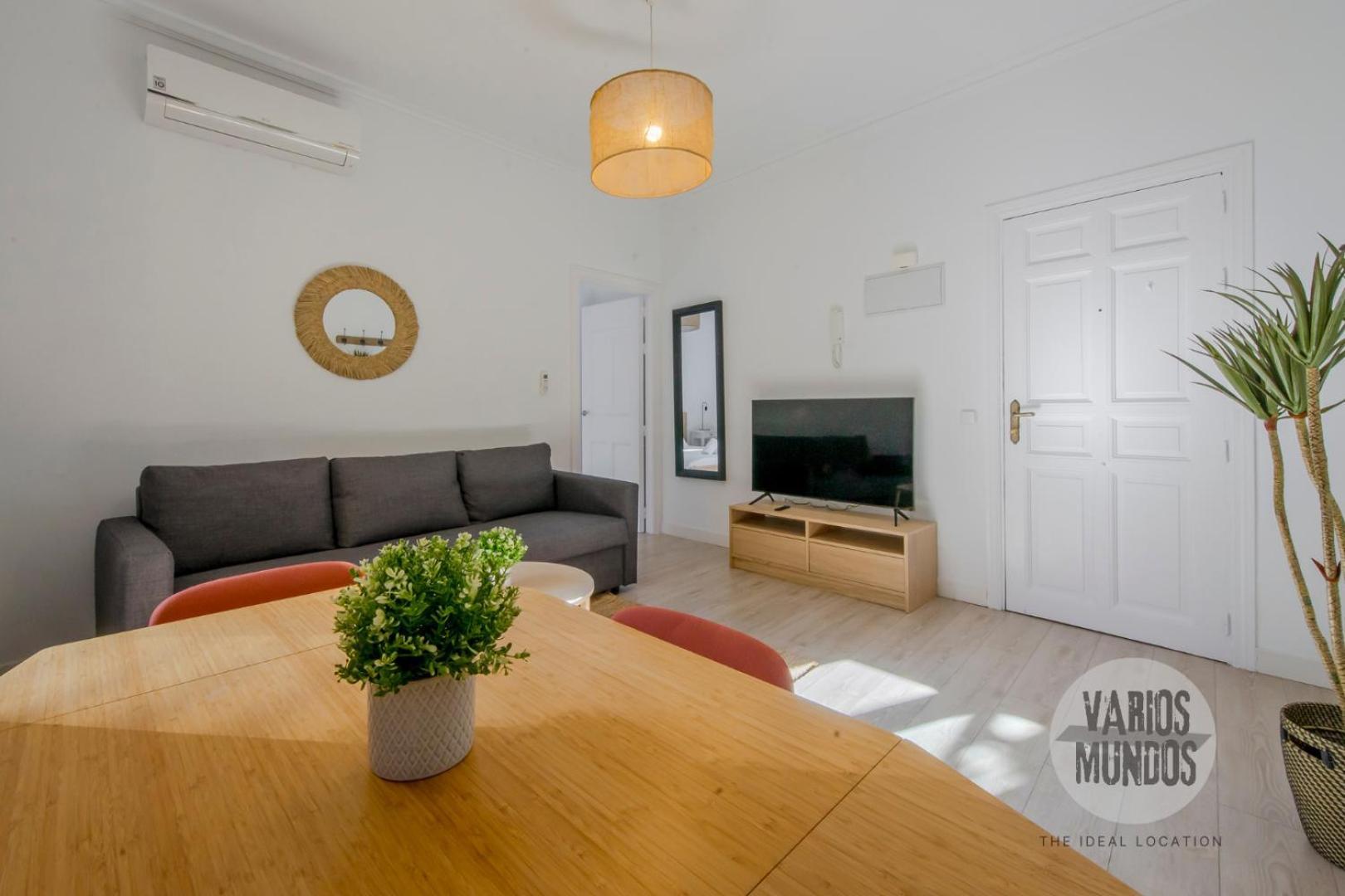 Encanto Literario Para 4 En Las Letras, Ventura De La Vega Apartamento